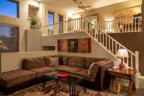 15221 N Clubgate Dr #2099