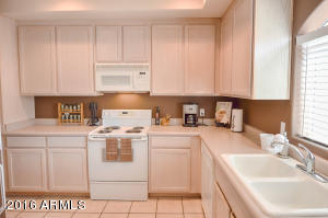8653 E Royal Palm Rd #2011