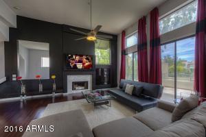 8989 N Gainey Center Dr #218
