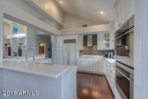8989 N Gainey Center Dr #218