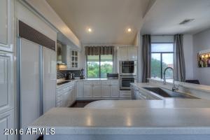 8989 N Gainey Center Dr #218