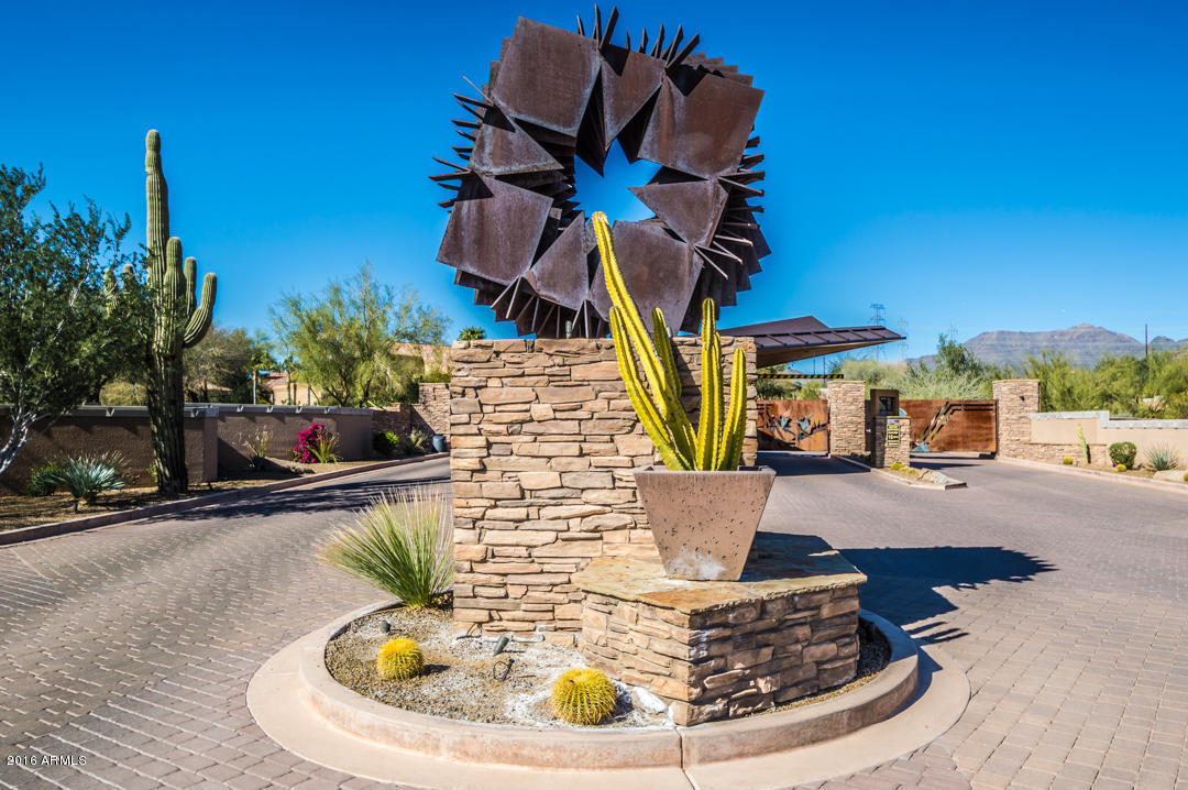 10800 E Cactus Rd #25