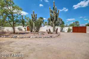7848 E Davenport Dr