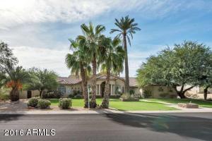 8691 E Davenport Dr