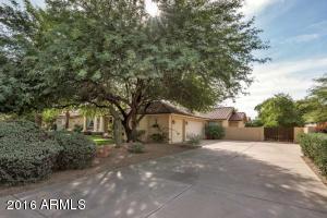 8691 E Davenport Dr