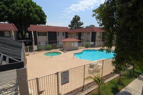 700 W University Dr #221