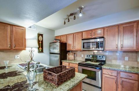 700 W University Dr #221