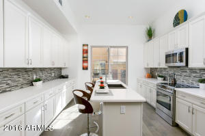 421 W 6th St #1023