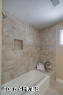 728 E Geneva Dr