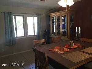 1127 E Carson Dr