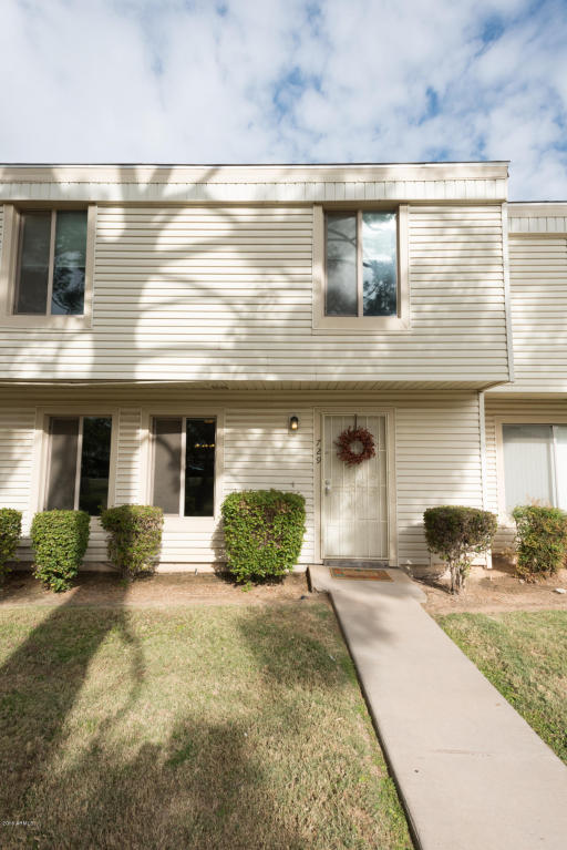 729 E Vaughn Dr