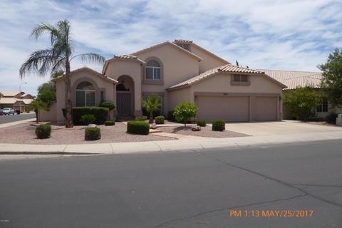1205 E Divot Dr