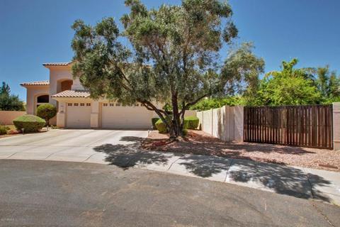 1205 E Divot Dr