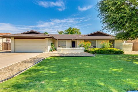 1205 E Divot Dr