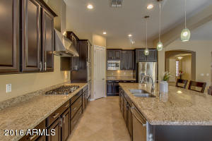 2921 E Iris Dr