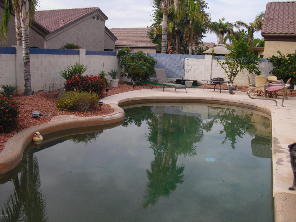 647 E Ranch Rd