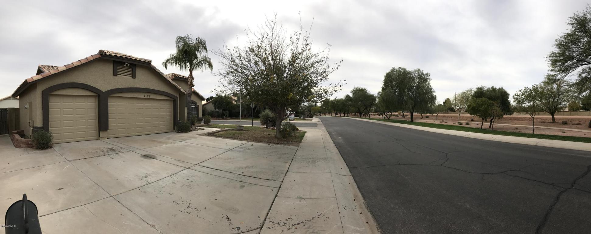 1121 S Crossroads Dr