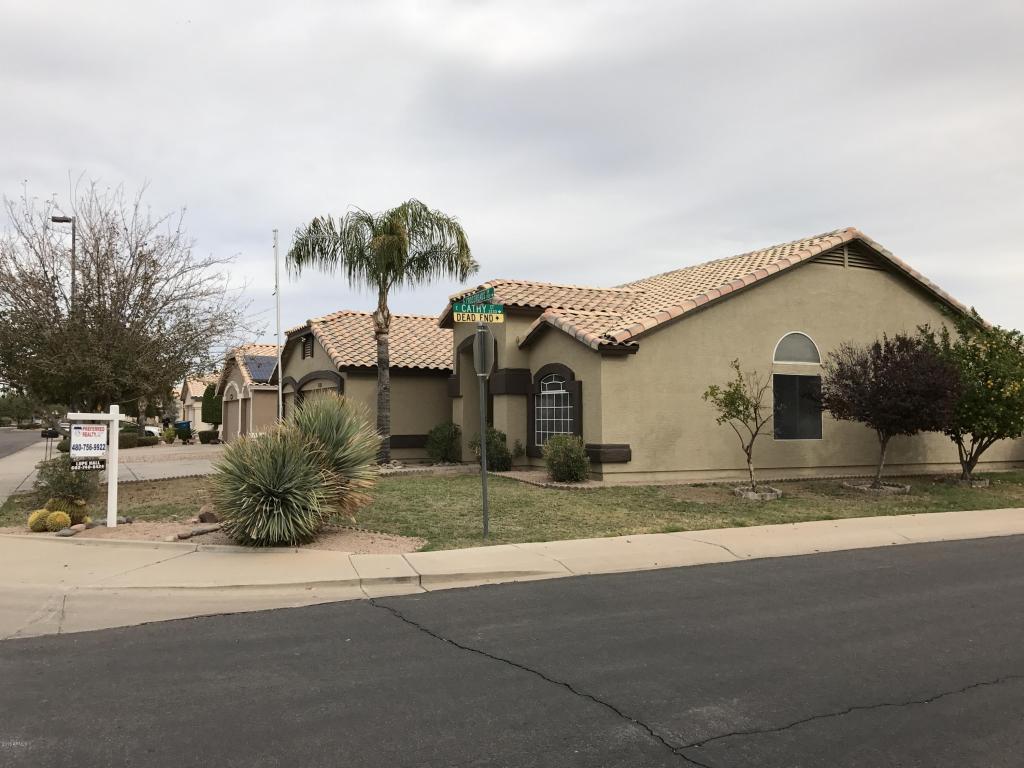 1121 S Crossroads Dr
