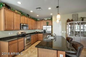 968 E Drexel Dr