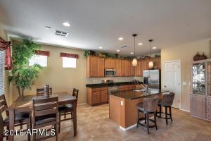 968 E Drexel Dr