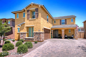 For Sale: 2388 E Hazeltine Way Gilbert, AZ 85298