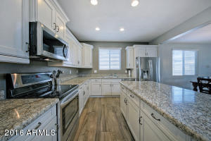 For Sale: 2388 E Hazeltine Way Gilbert, AZ 85298