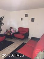 9059 N 52nd Ave