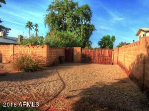 5704 W Laurie Ln