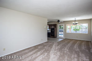 4741 W Beverly Ln