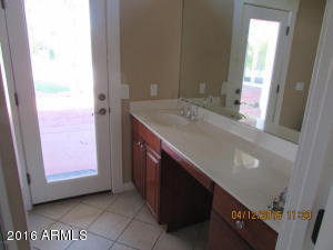 6132 W Alameda Rd
