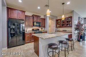 18533 W Vista Norte St, Goodyear AZ 85338