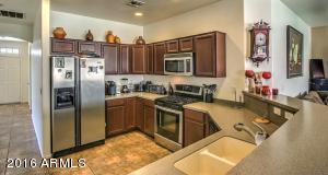 17338 W Buchanan St