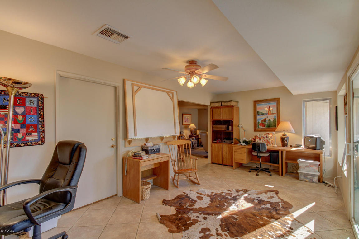 10926 W Tropicana Cir