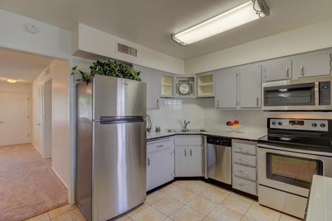 10916 W Thunderbird Blvd