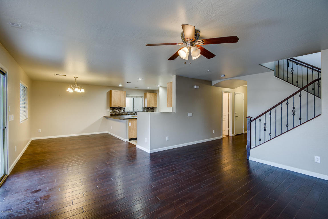 11738 W Calle Lejos --