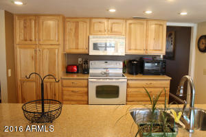 13226 W Ashwood Dr