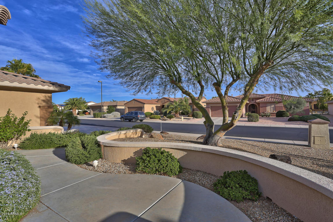16341 W Badger Pass Ln