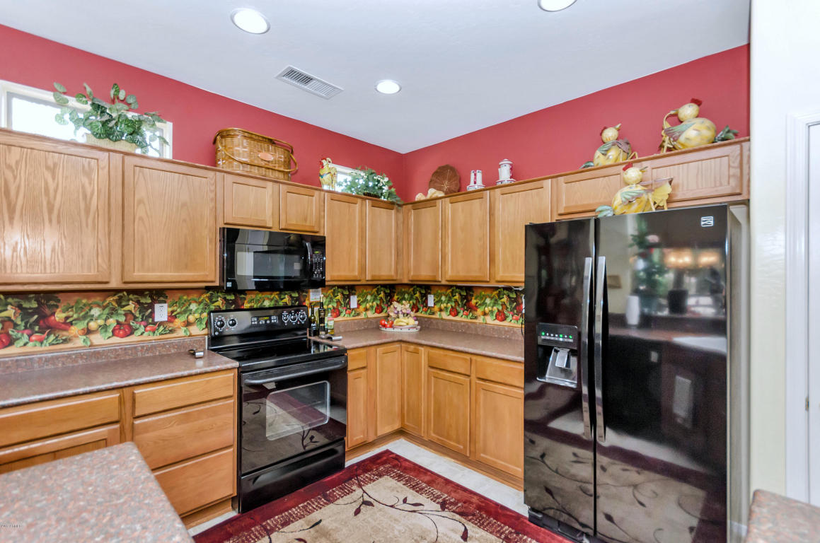 15896 W Summerwalk Dr