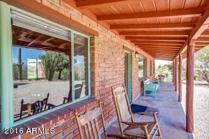 301 W Buckskin Trl
