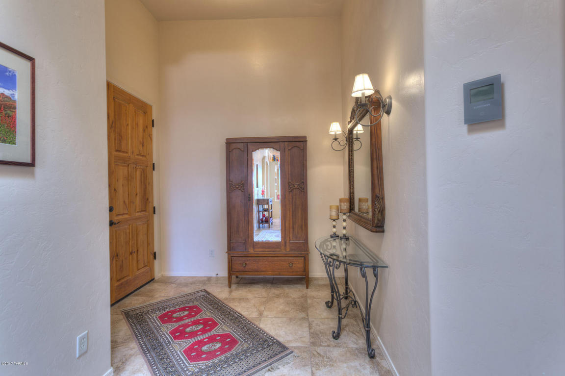 1717 W Calle Carinosa