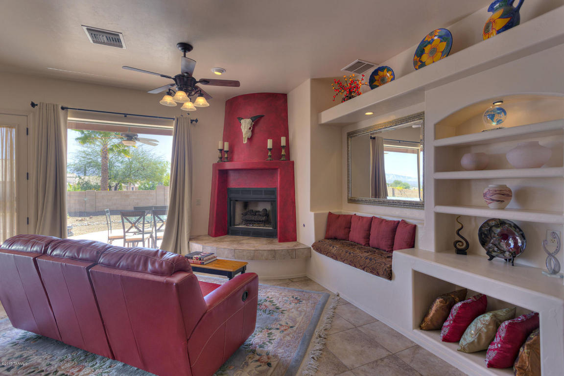 1717 W Calle Carinosa