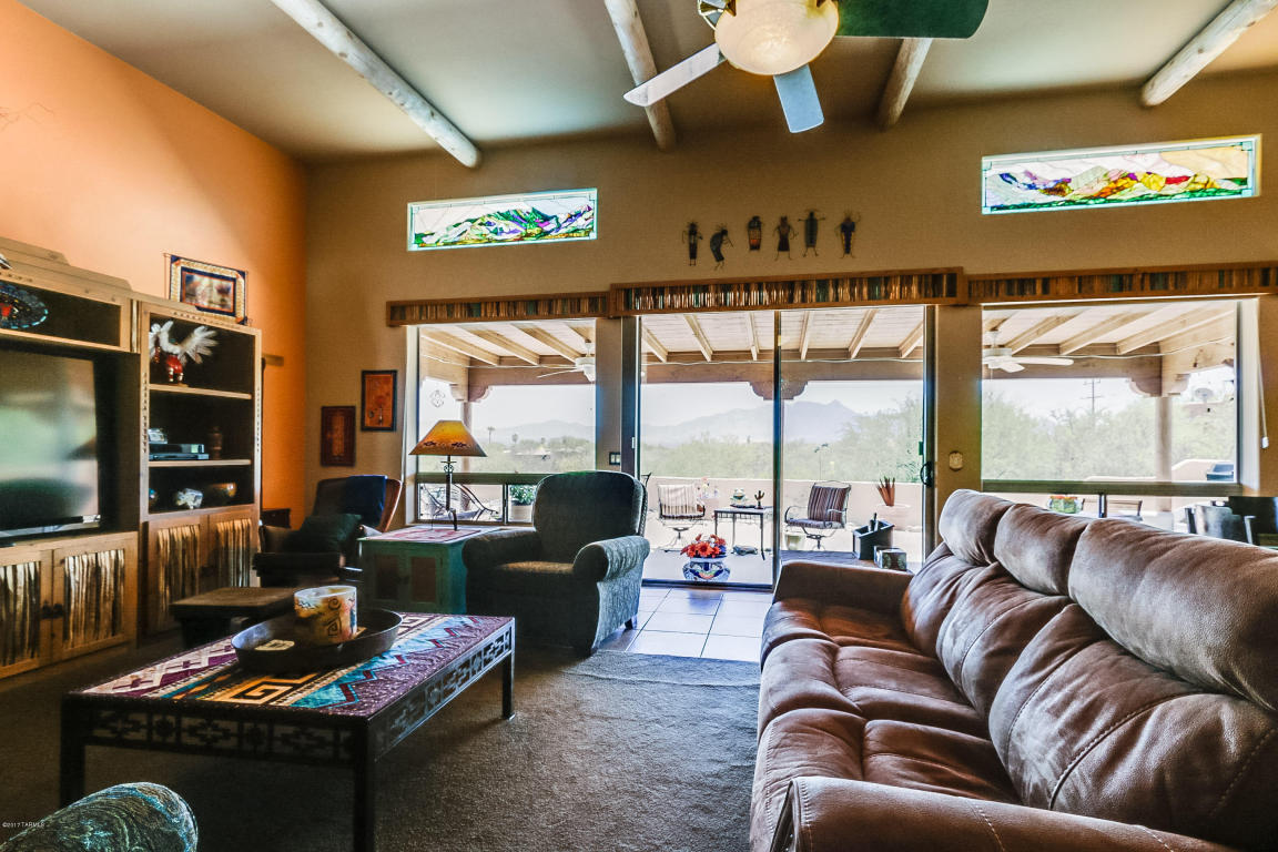 2414 E Mayview Dr