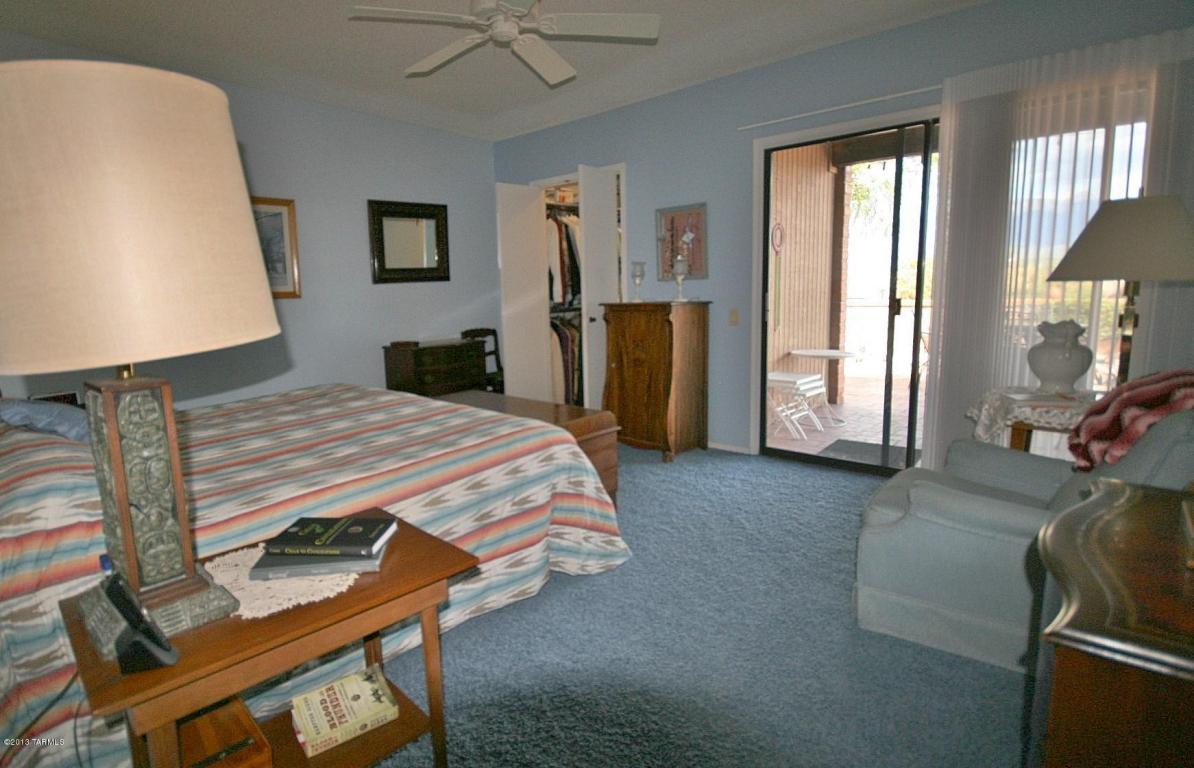 1021 W Camino Sagasta