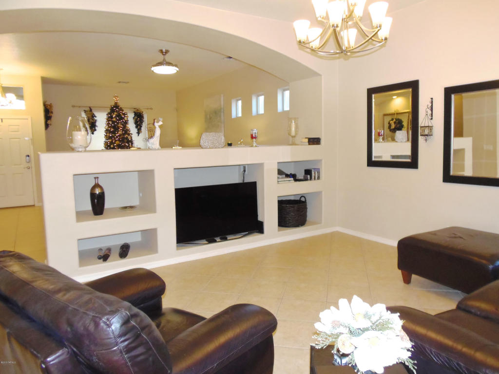 50 E Camino Rancho Cielo