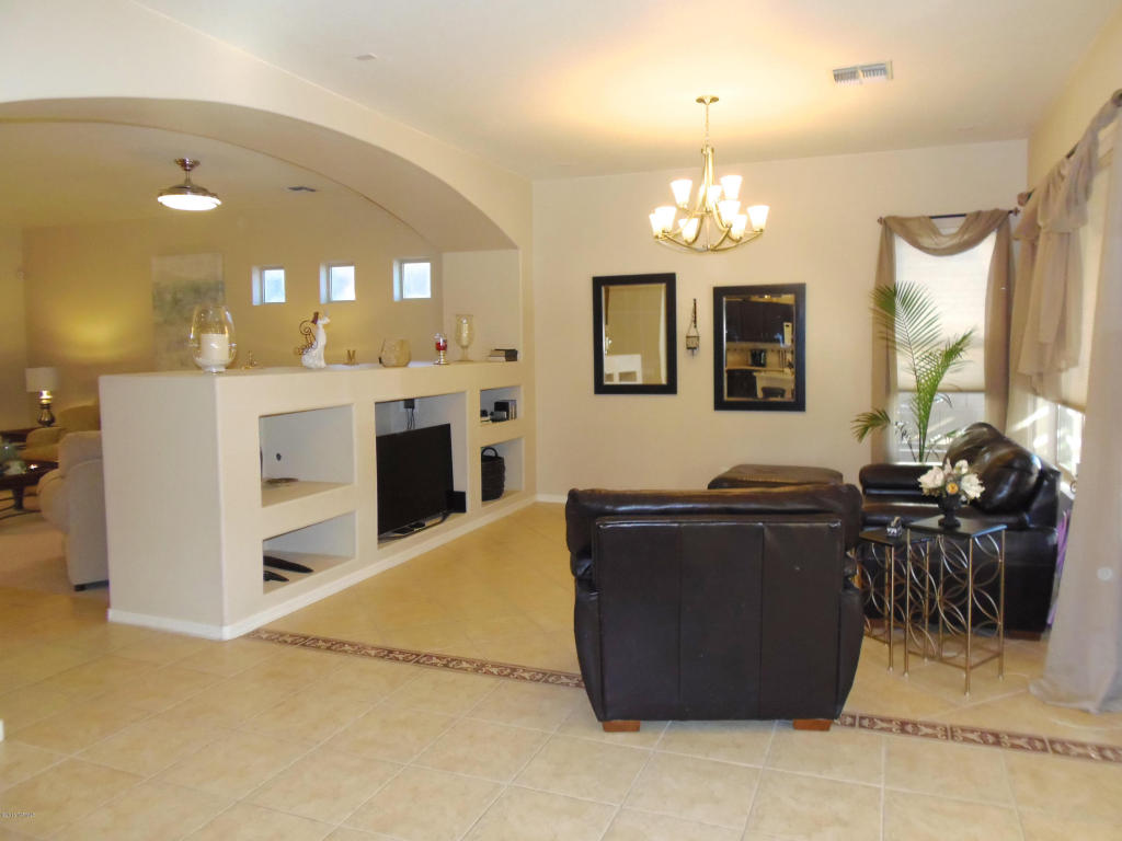 50 E Camino Rancho Cielo