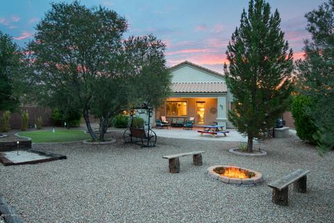 1013 E Wiley Squirrel Ln