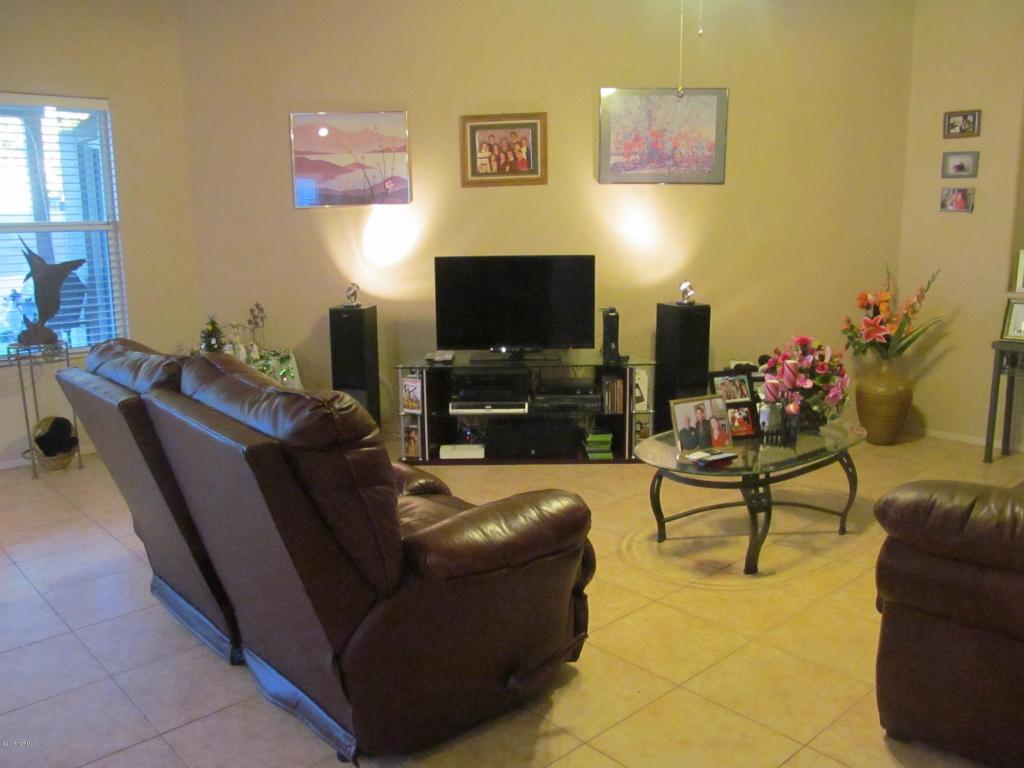 10931 S Camino San Clemente S