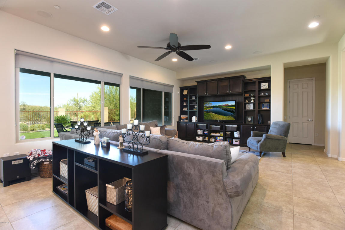 12517 N Golden Mirror Dr