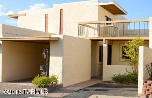 643 E Camino Alteza