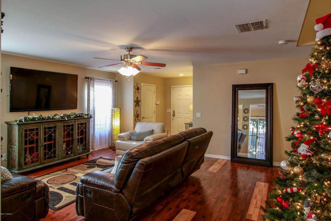 4251 E Agave Desert Trl